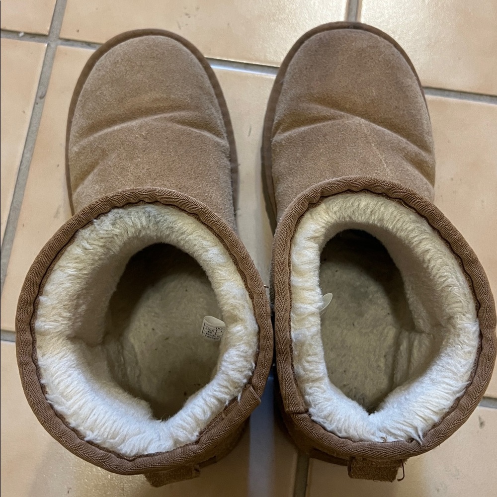 winter boots - Picture 3 of 3